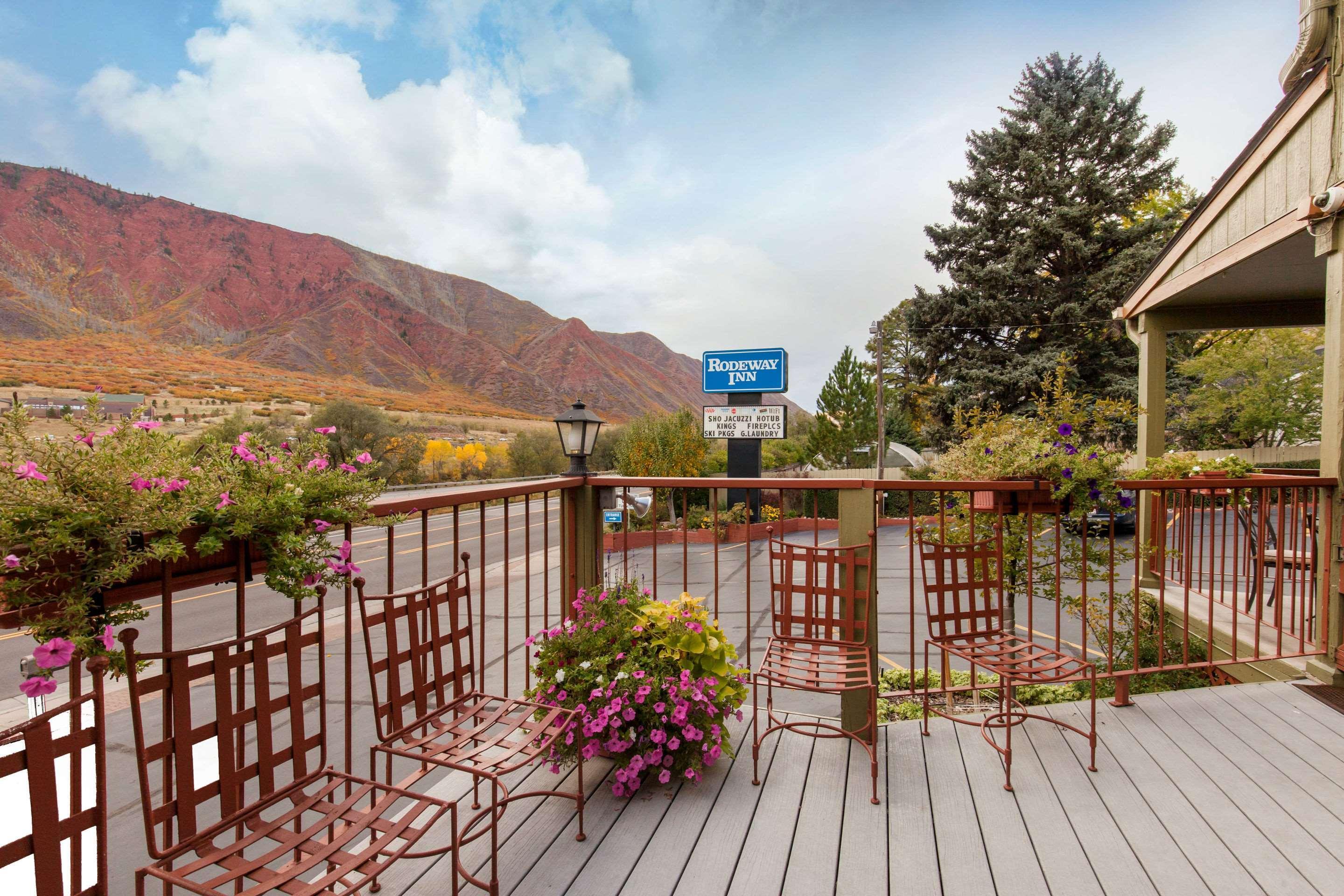 Rodeway Inn Glenwood Springs Exterior photo