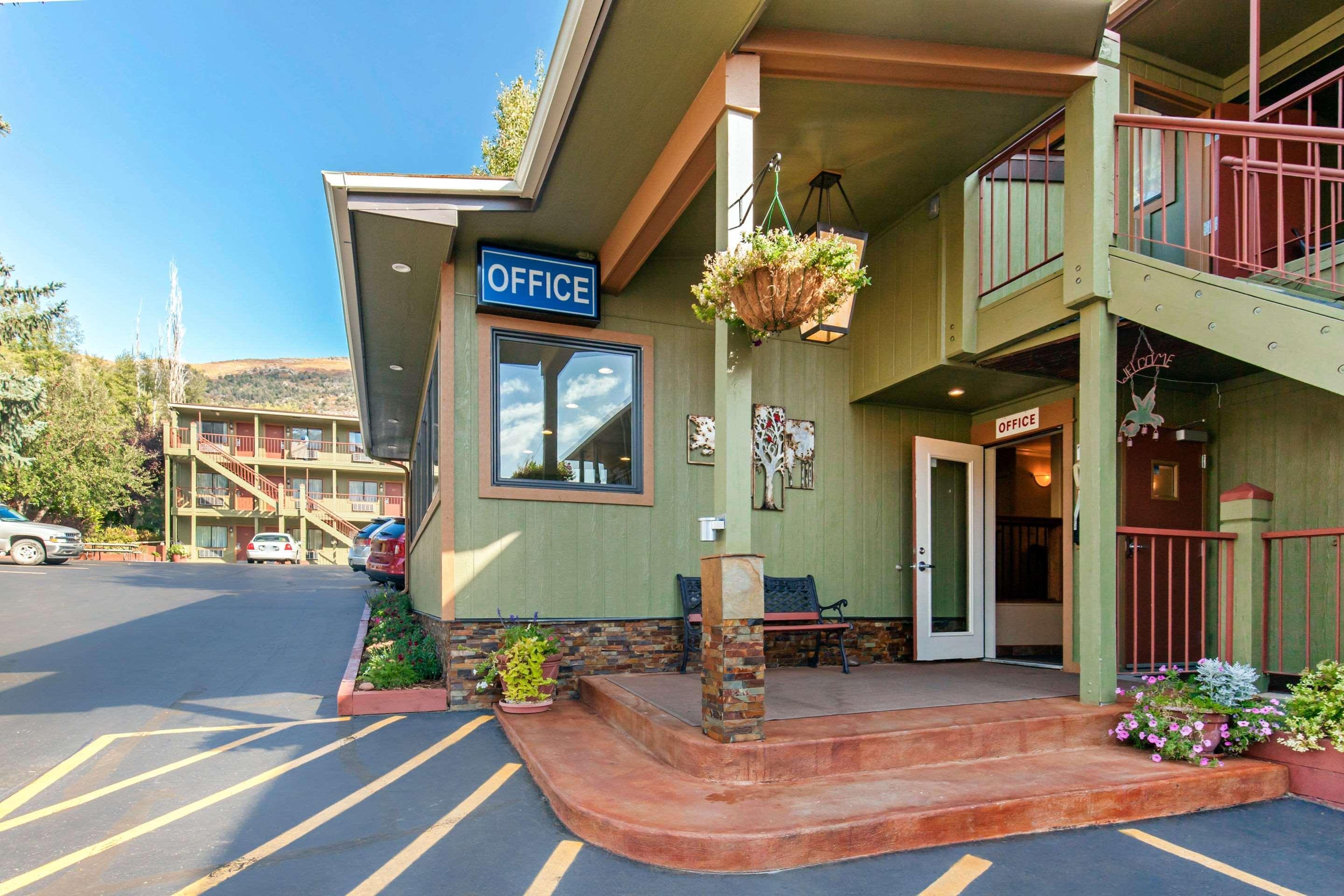 Rodeway Inn Glenwood Springs Exterior photo